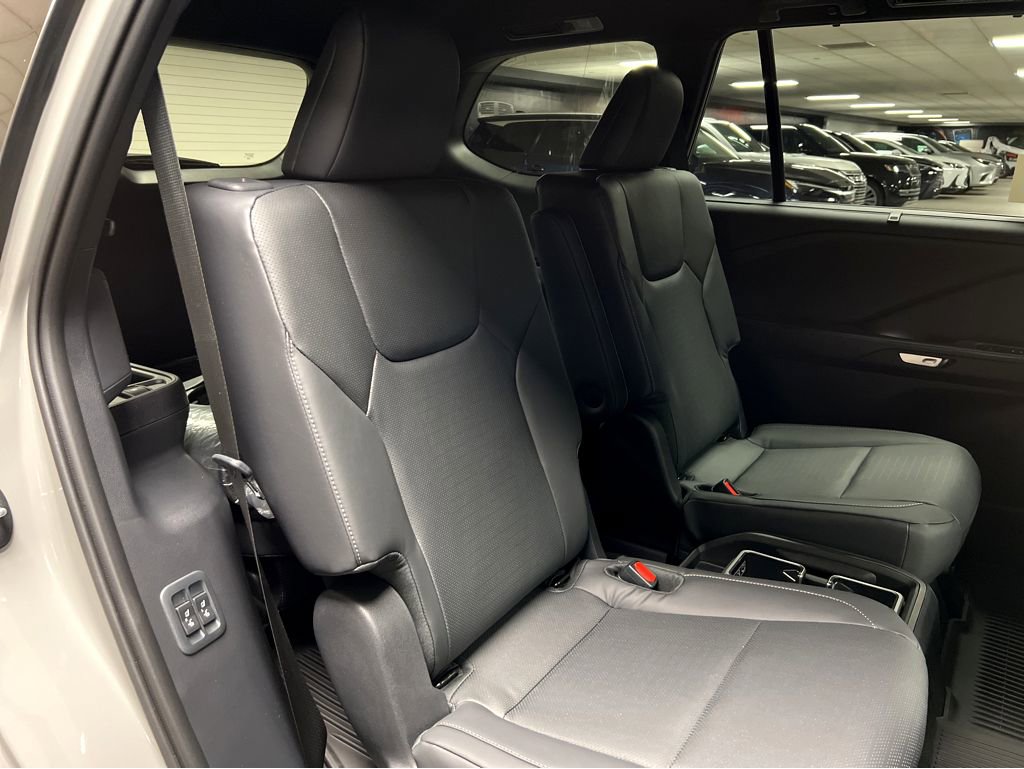 New 2026 Lexus TX 500h AWD image 22