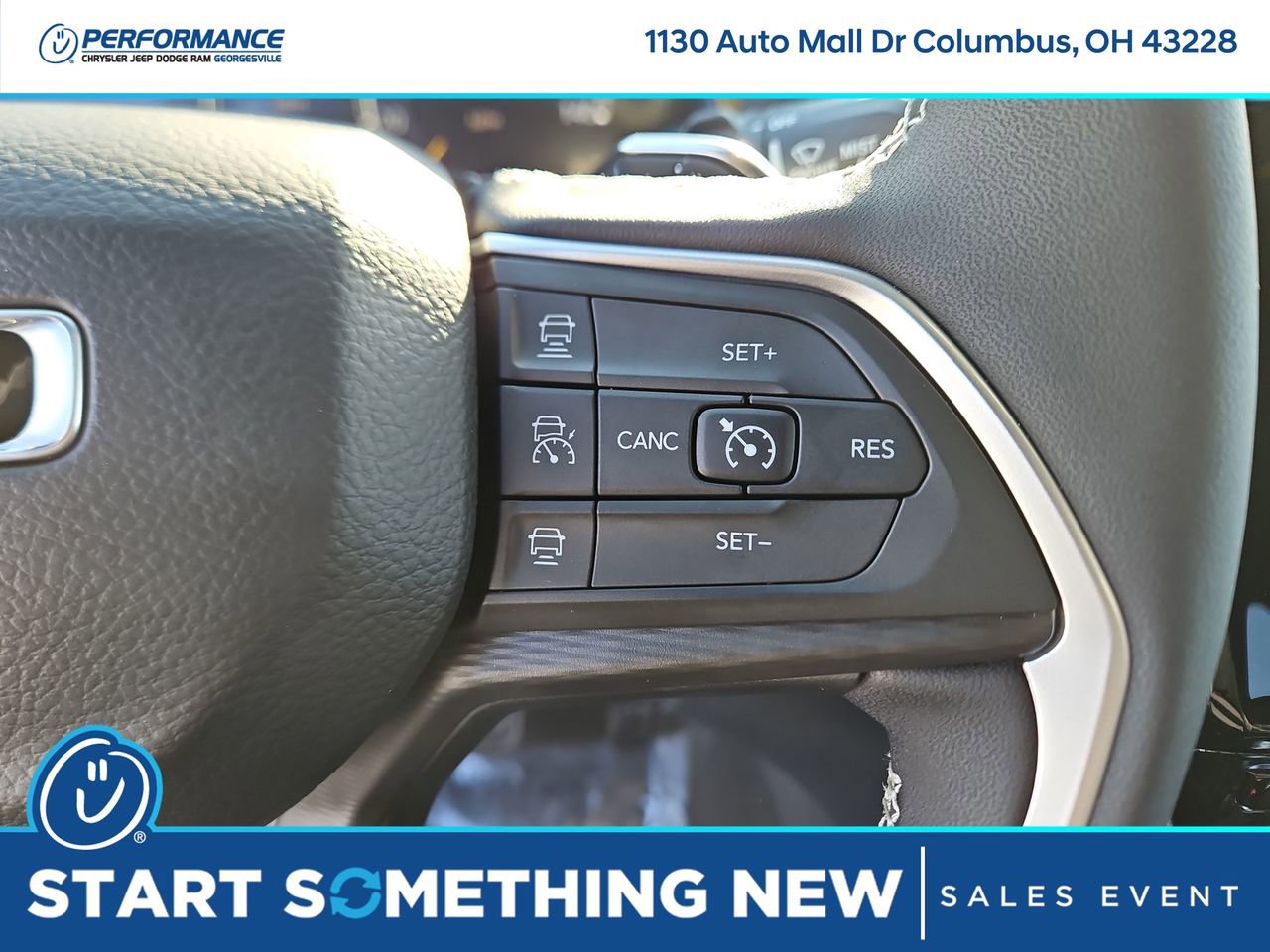 New 2025 Jeep Grand Cherokee Altitude image 28