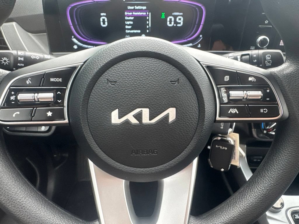Used 2025 Kia Seltos LX AWD/4WD image 17