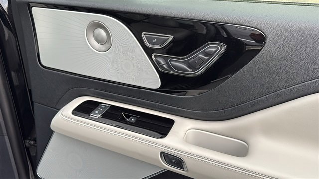 New 2025 Lincoln Aviator Reserve w/ Equipment Group 201A image 9
