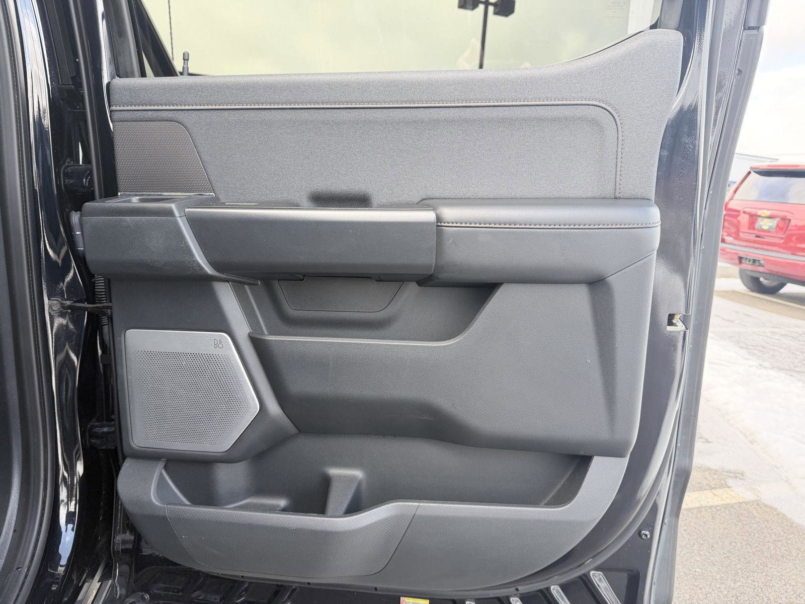 Used 2016 GMC Yukon SLT w/ Open Road Package image 52