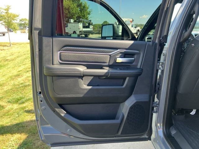 New 2026 RAM 2500 Big Horn AWD/4WD image 21