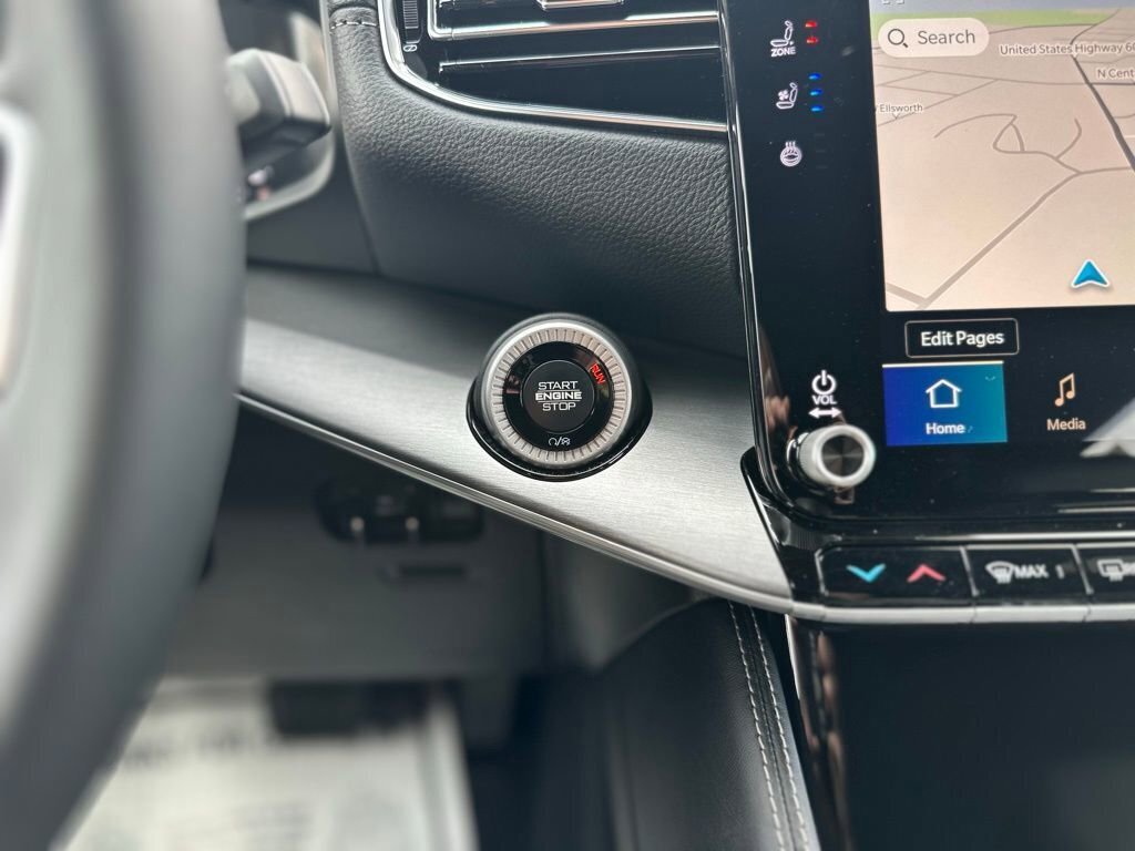 New 2026 Jeep Grand Wagoneer 4WD image 32