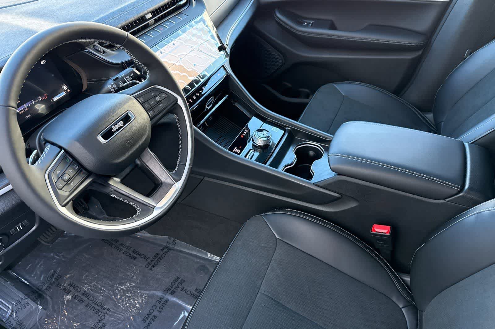New 2026 Jeep Grand Cherokee Altitude AWD/4WD image 11