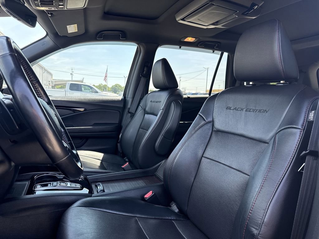 Used 2020 Honda Pilot Black Edition image 11