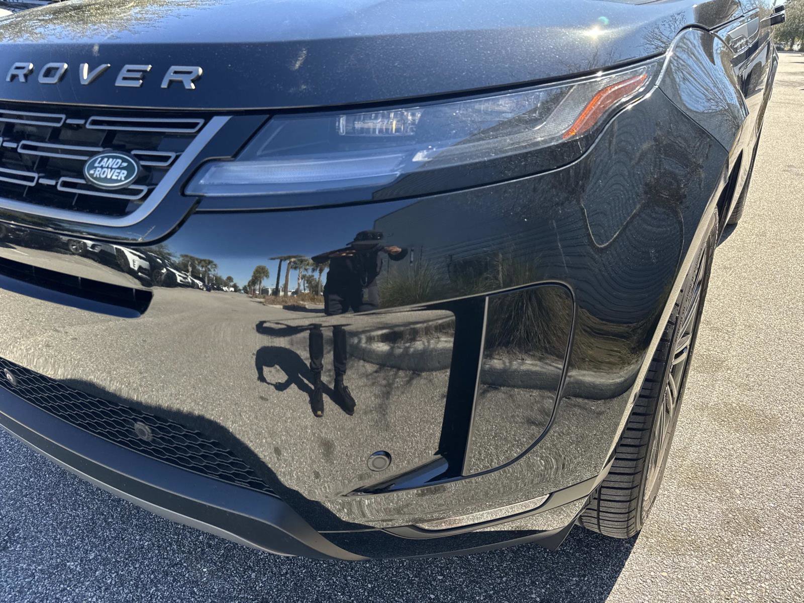 Certified 2025 Land Rover Range Rover Evoque S image 9