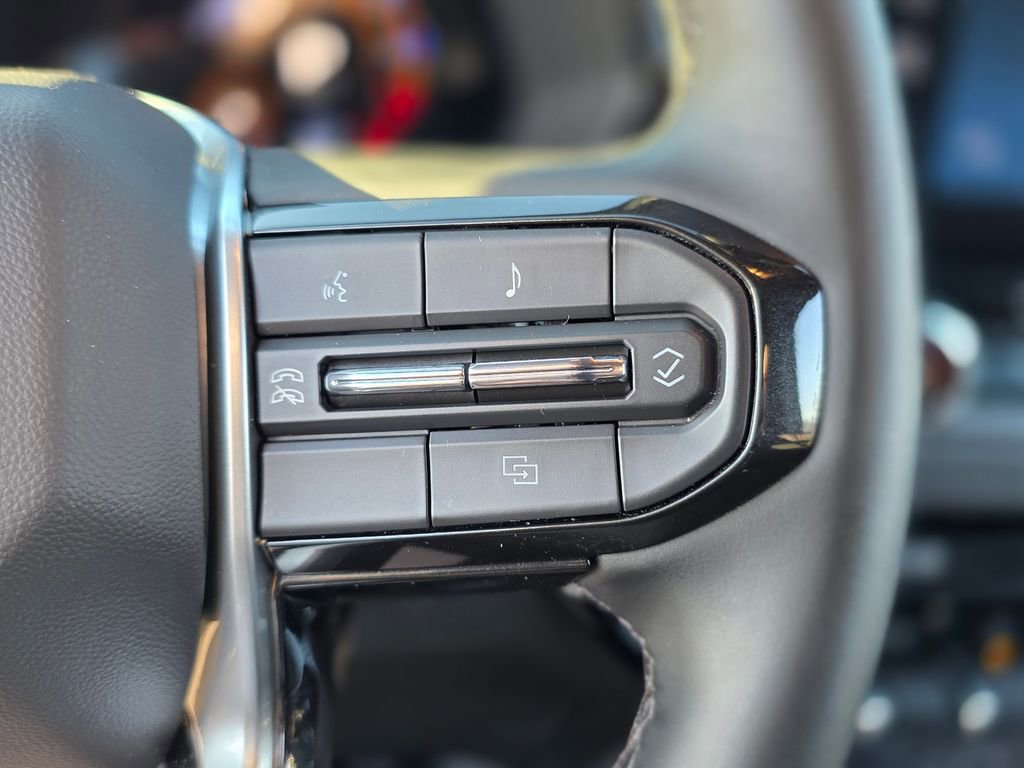 Used 2025 Chevrolet Colorado LT w/ Advanced Trailering Package image 23