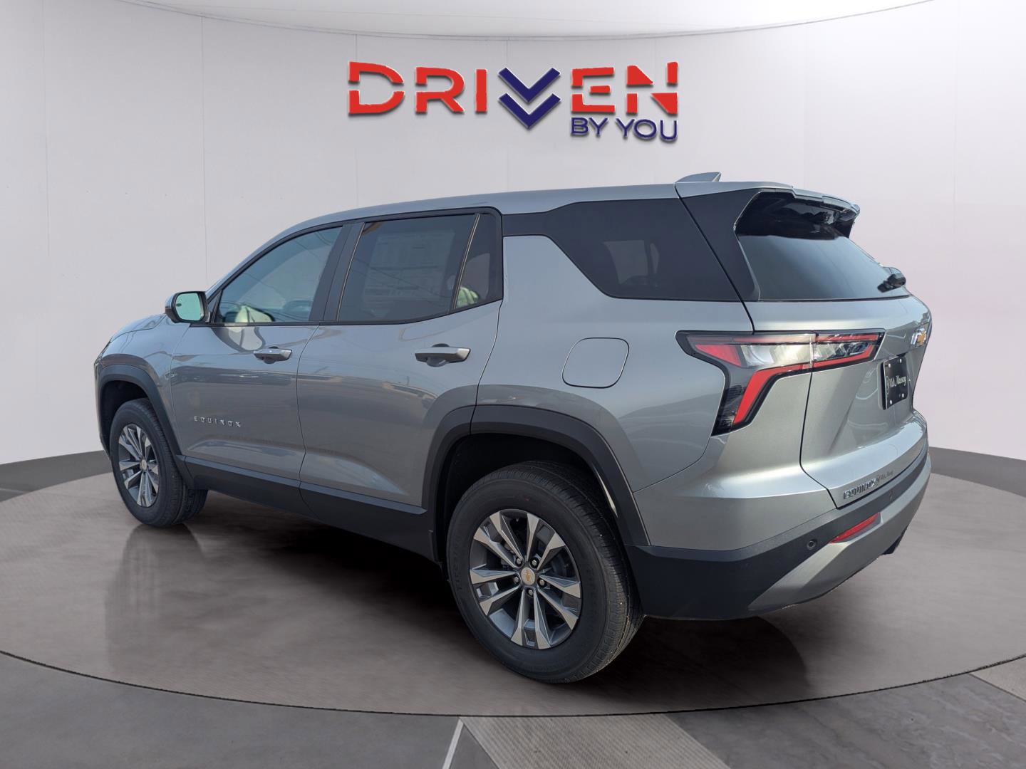 New 2026 Chevrolet Equinox LT w/ Convenience Package II image 3