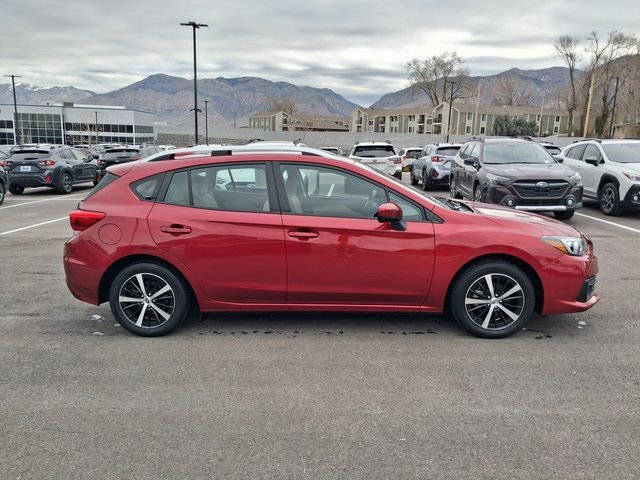 Used 2022 Subaru Impreza 2.0i Premium AWD/4WD image 2
