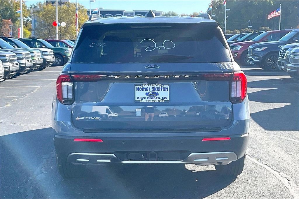 New 2026 Ford Explorer Active w/ Active Comfort Package image 4