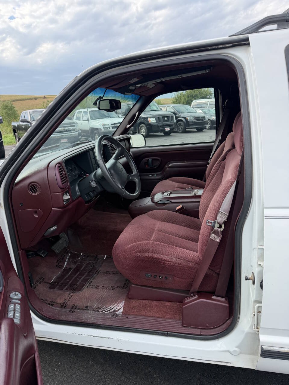 Used 1999 GMC Suburban 4WD w/ Marketing Opt Pkg 2 image 14