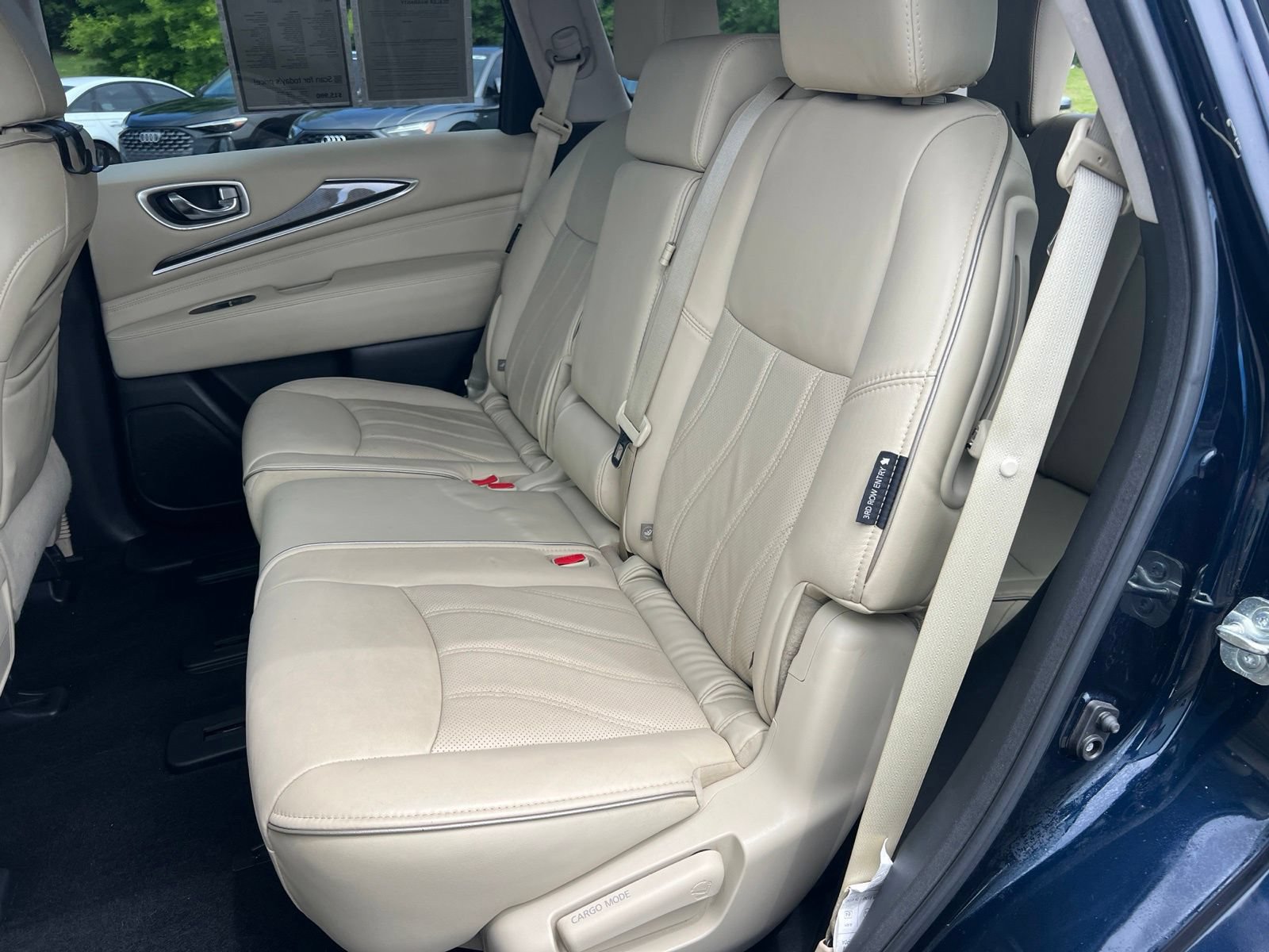 Used 2020 INFINITI QX60 Luxe w/ Essential Package FWD image 36