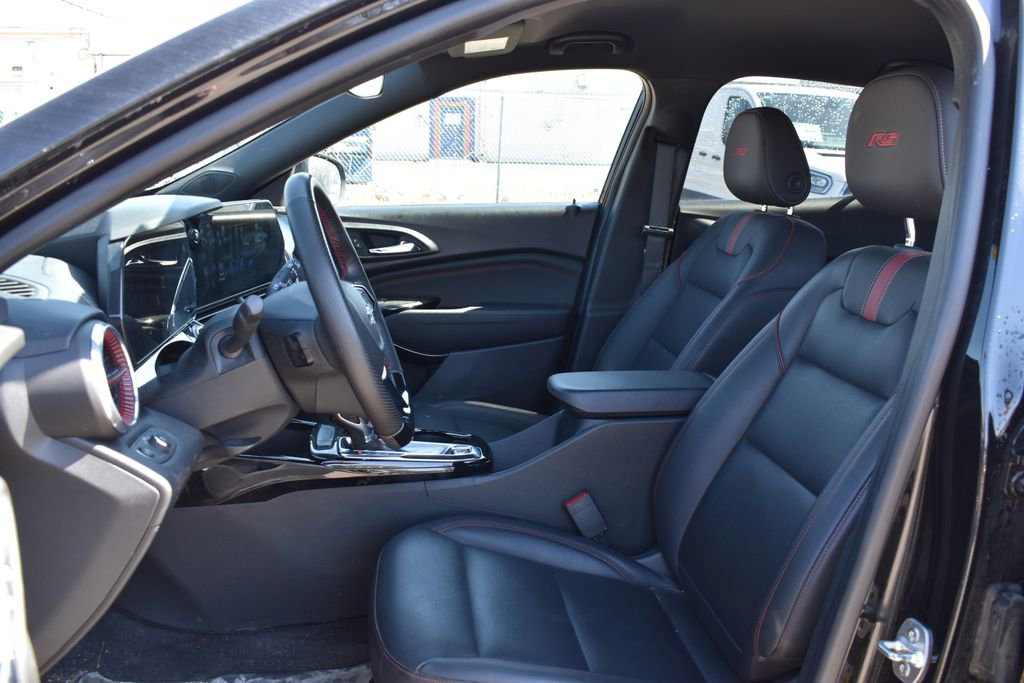 Used 2024 Chevrolet Trax RS w/ Driver Confidence Package image 7