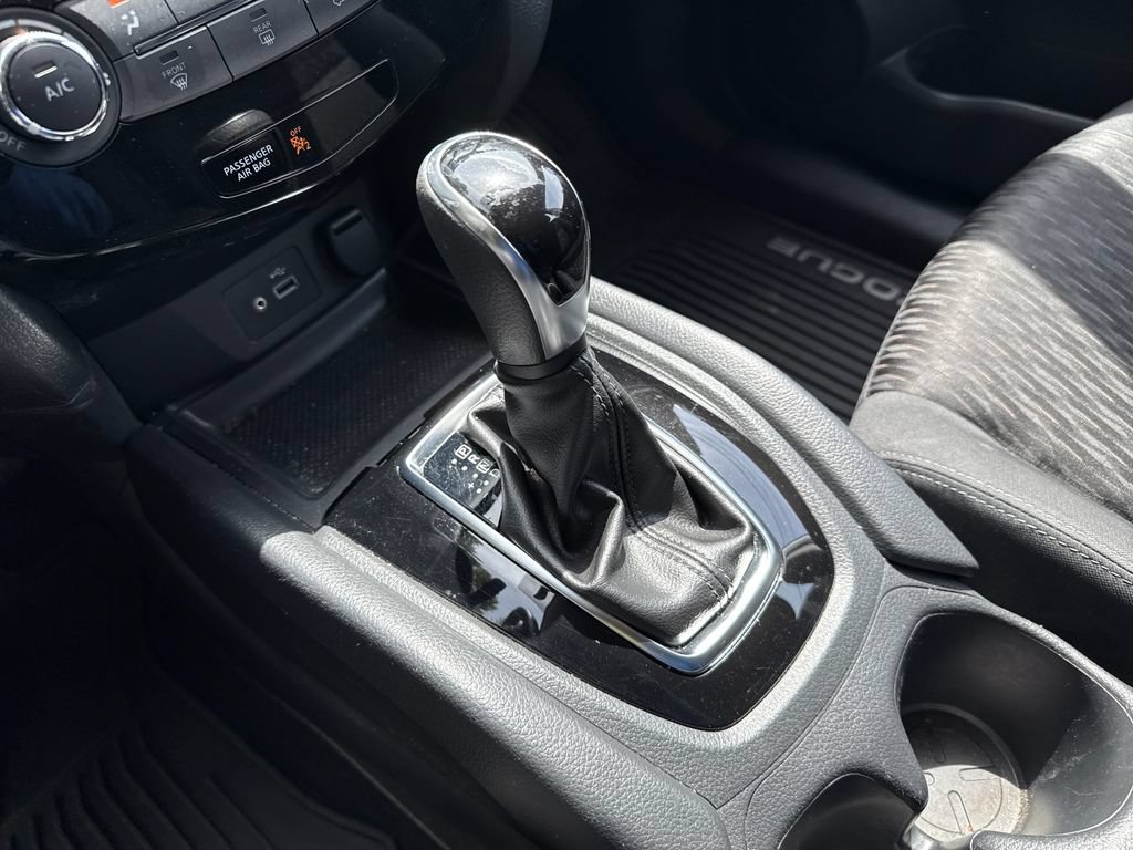 Used 2018 Nissan Rogue S AWD/4WD image 22