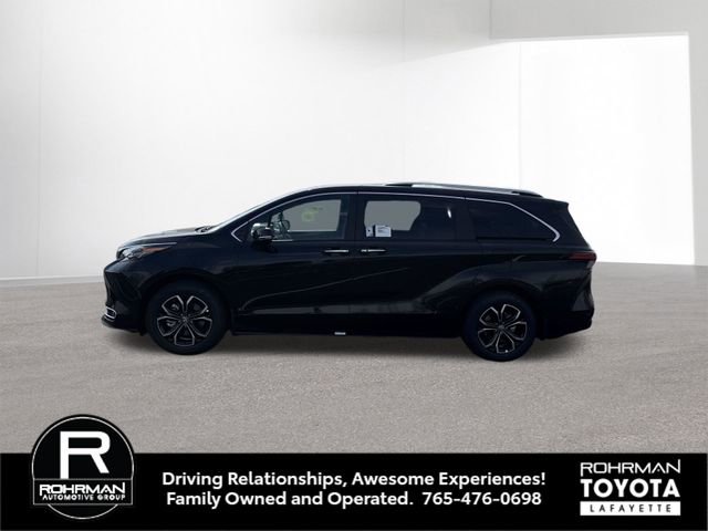 New 2026 Toyota Sienna Platinum image 3