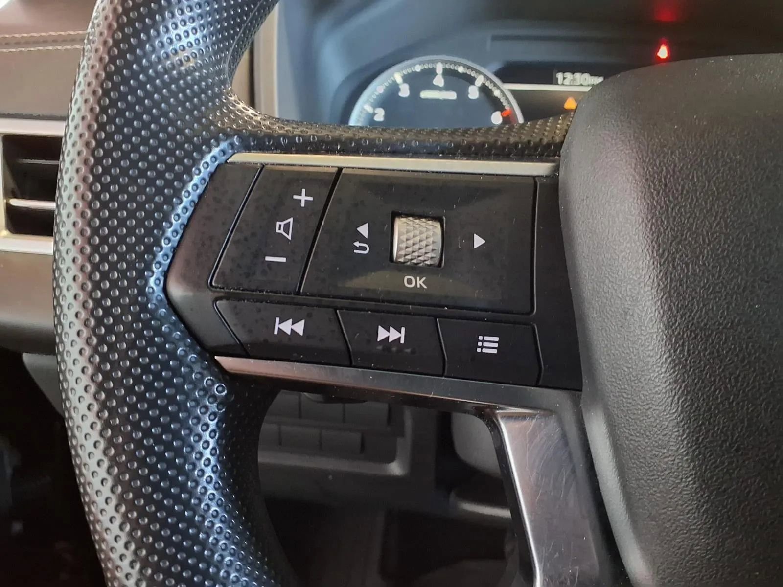 Used 2022 Mitsubishi Outlander ES image 22