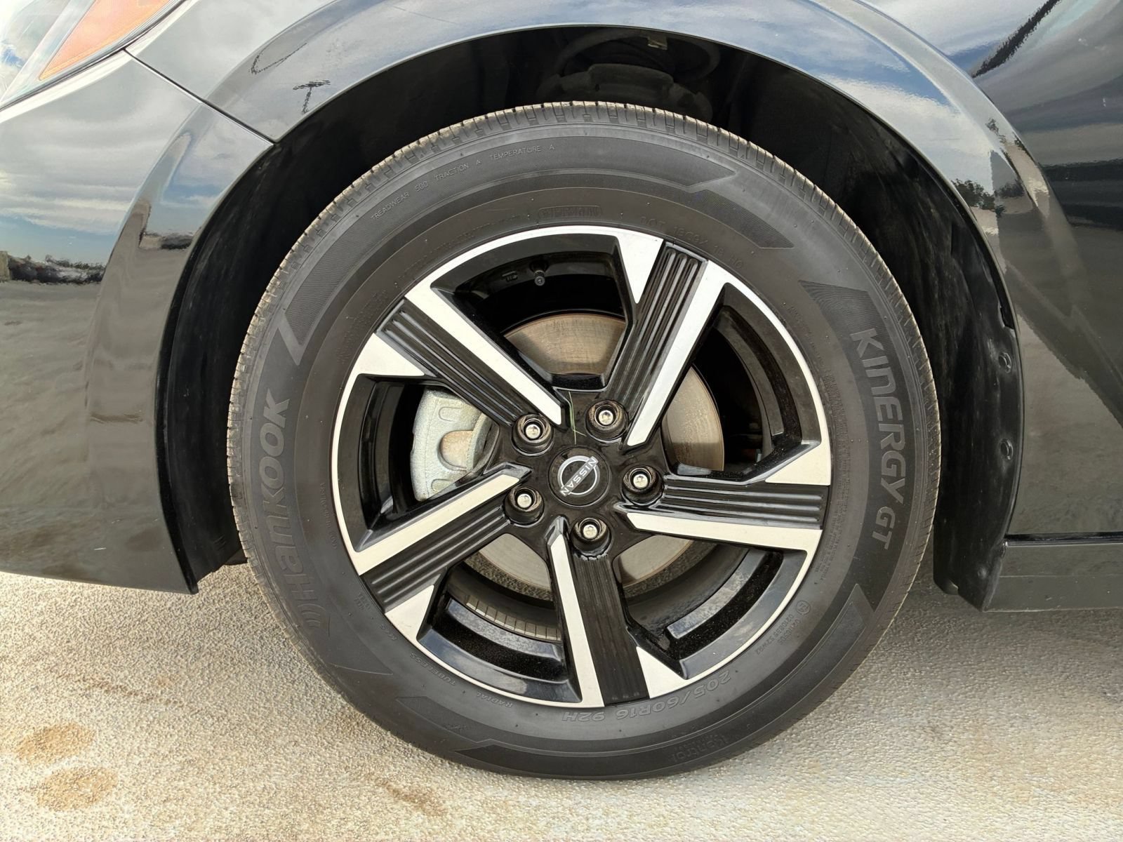 Used 2025 Nissan Sentra SV FWD image 27