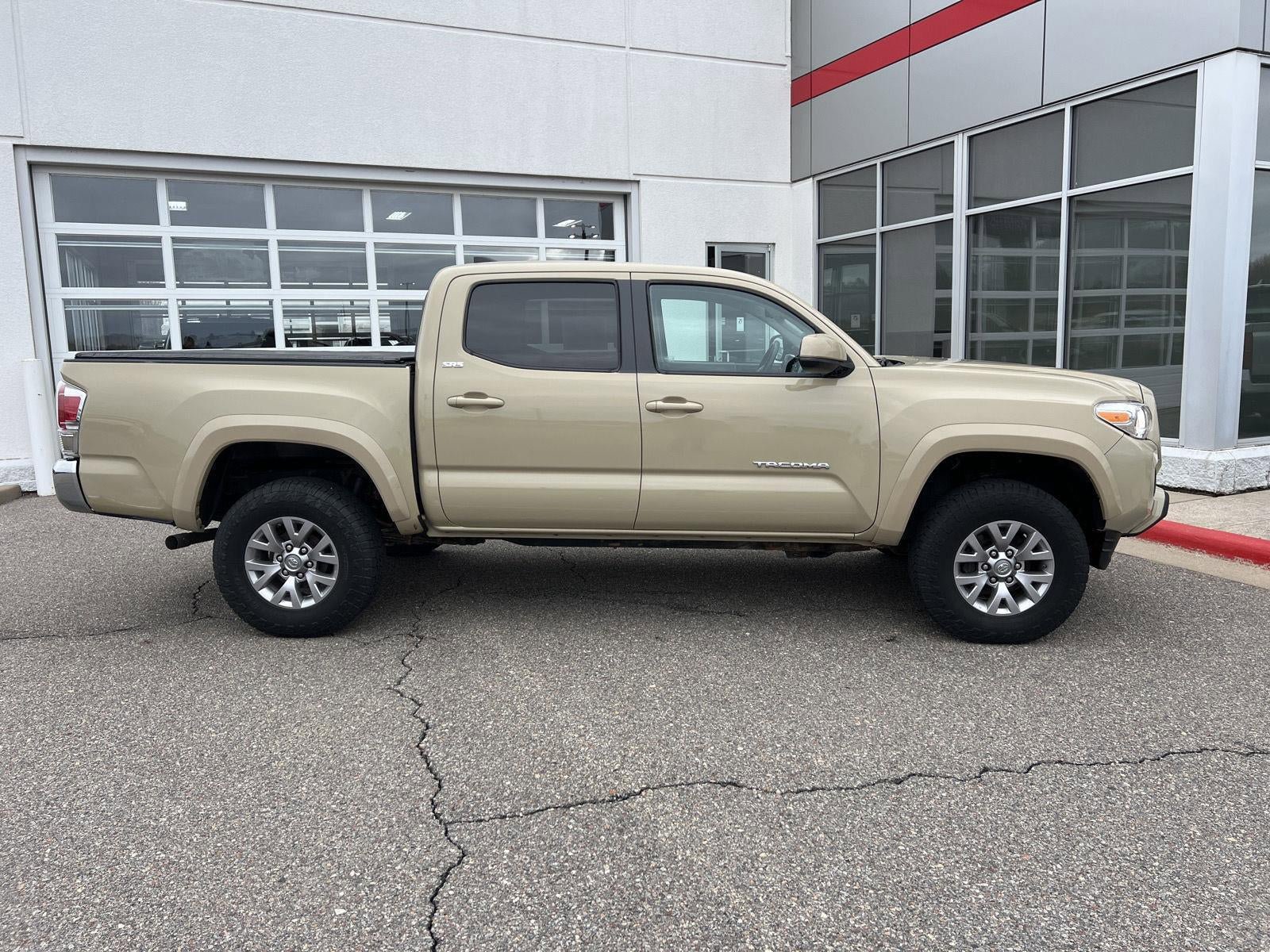 Used 2016 Toyota Tacoma SR5 w/ SR5 Appearance Package (SN) AWD/4WD image 18