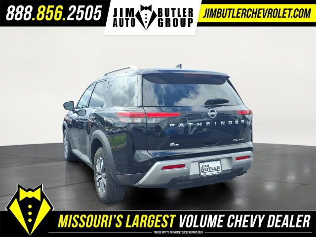 Used 2025 Nissan Pathfinder SL AWD/4WD image 2