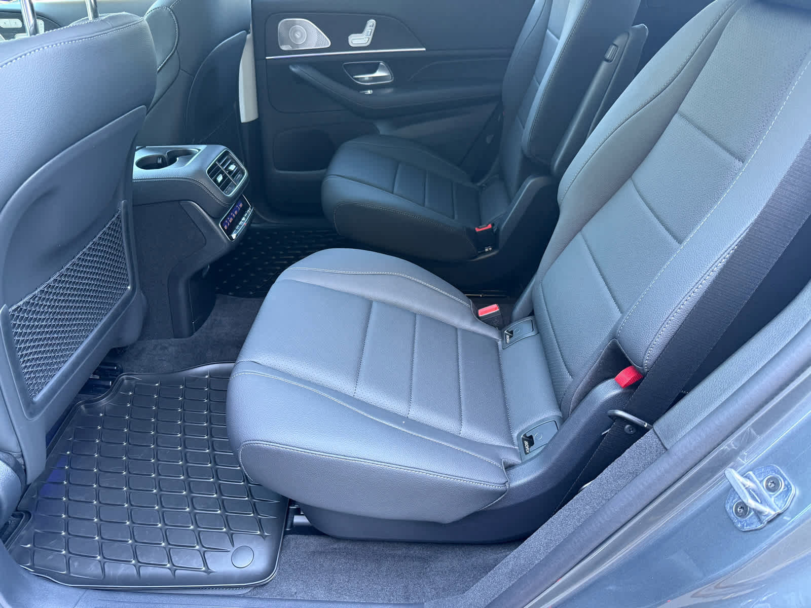 New 2026 Mercedes-Benz GLS 450 4MATIC image 11