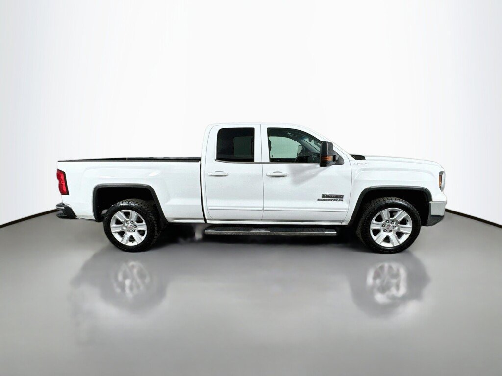 Used 2017 GMC Sierra 1500 SLE w/ Max Trailering Package AWD/4WD image 6