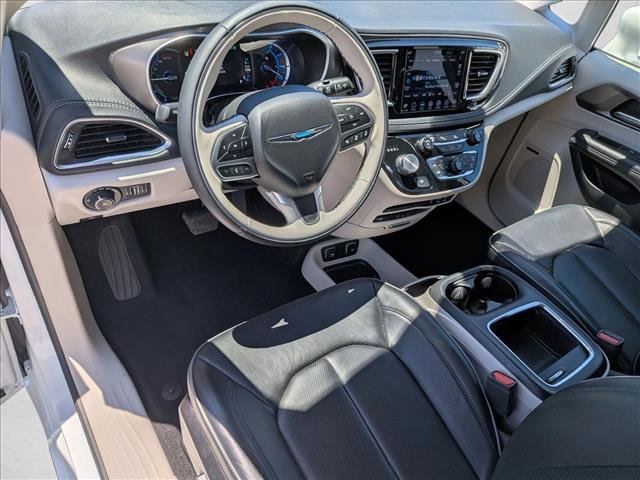 Used 2018 Chrysler Pacifica Limited w/ Advanced Safetytec Group FWD image 10