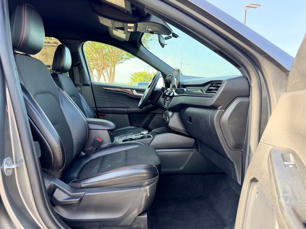 Certified 2025 Ford Escape ST-Line FWD image 11