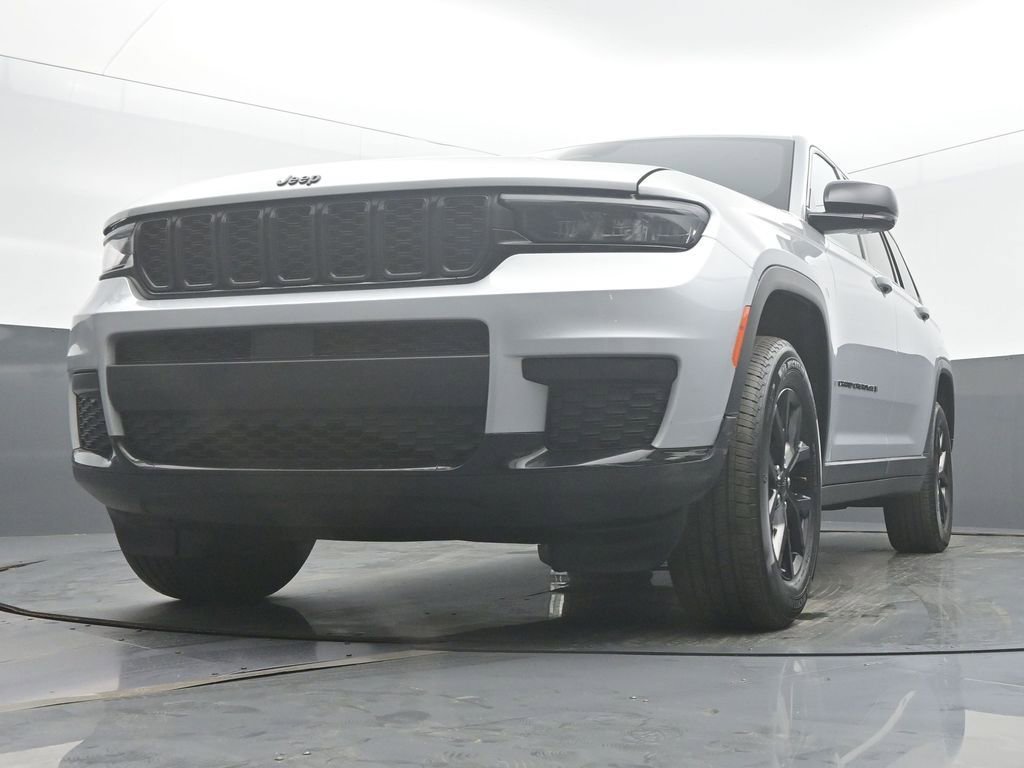Used 2024 Jeep Grand Cherokee L Laredo image 48