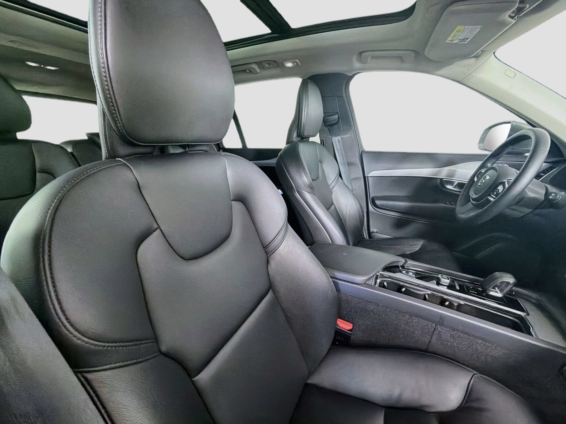 Certified 2023 Volvo XC90 B5 Core w/ Protection Package Premier AWD/4WD image 28