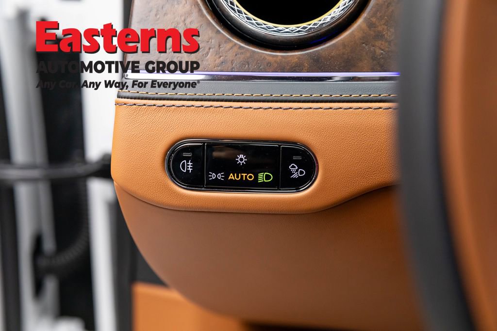 Used 2023 Bentley Flying Spur W12 AWD/4WD image 28