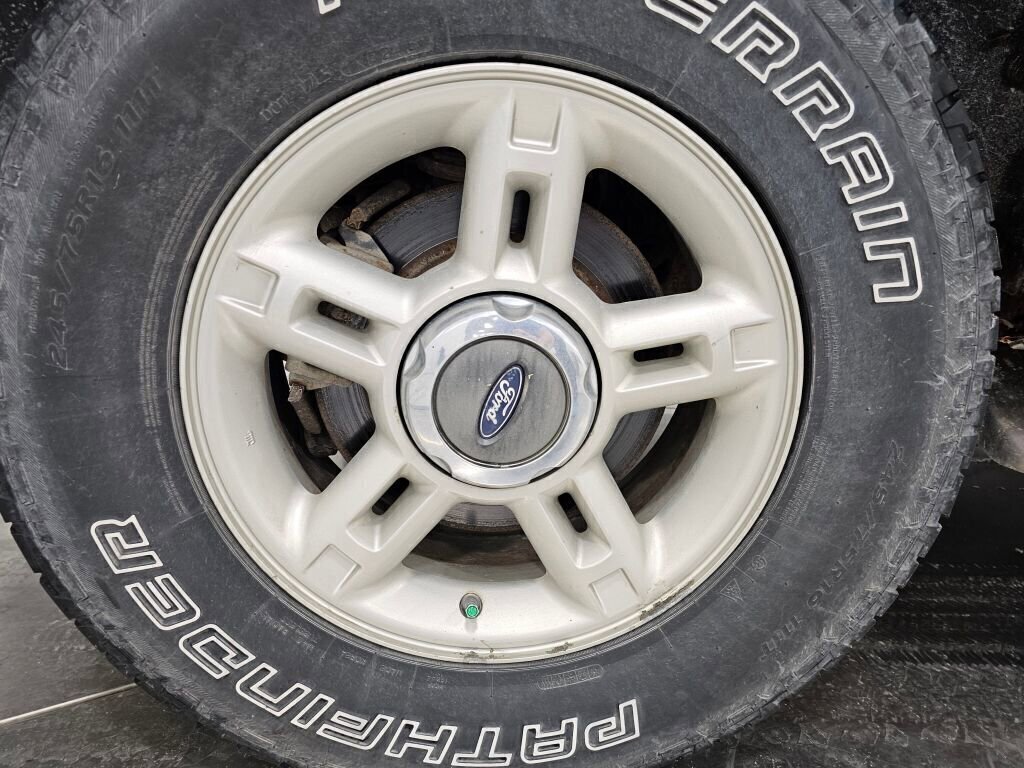 Used 2002 Ford Explorer Eddie Bauer image 12