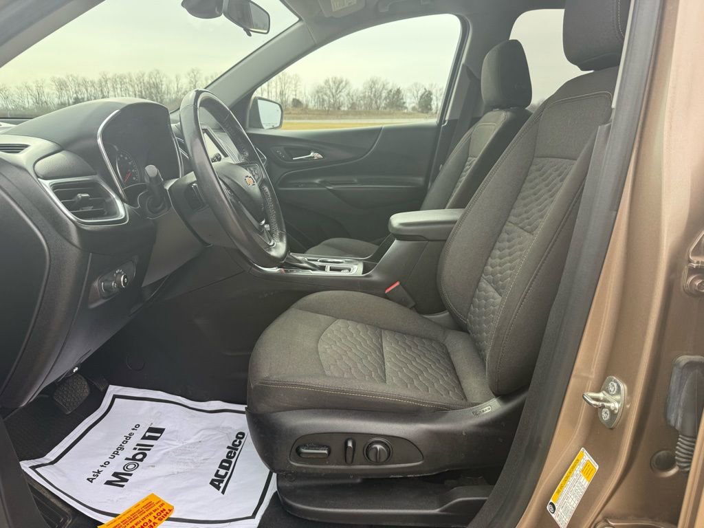 Used 2019 Chevrolet Equinox LT w/ Driver Convenience Package image 29