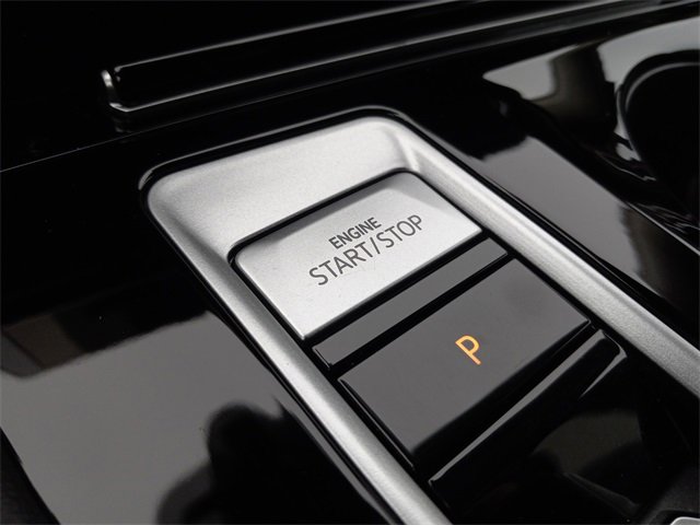 Used 2025 Volkswagen Atlas SE image 24