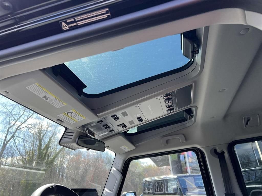 Used 2025 INEOS Grenadier Base image 20