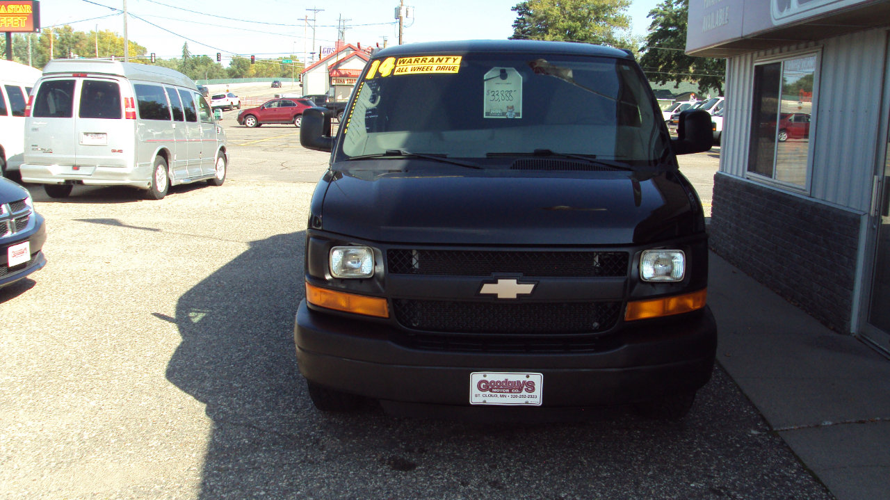 Used 2014 Chevrolet Express 1500 AWD image 3