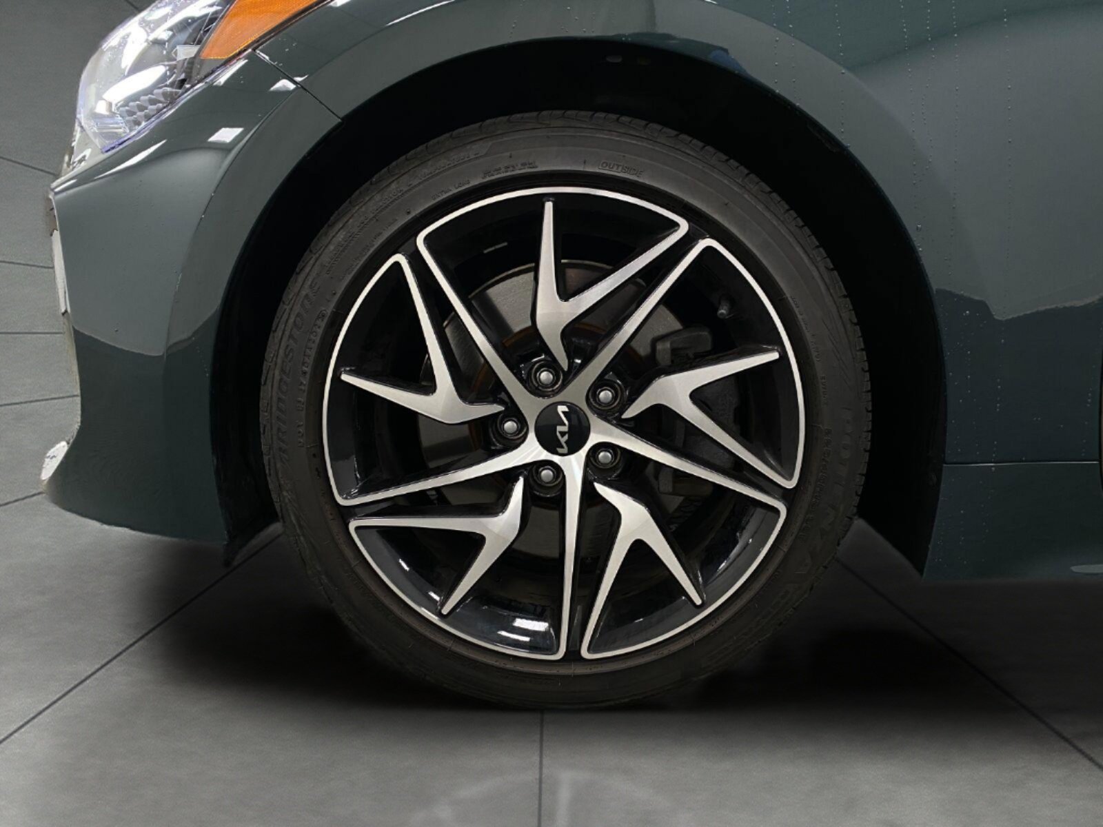 Used 2023 Kia Stinger GT-Line w/ Sun & Sound Package AWD/4WD image 12
