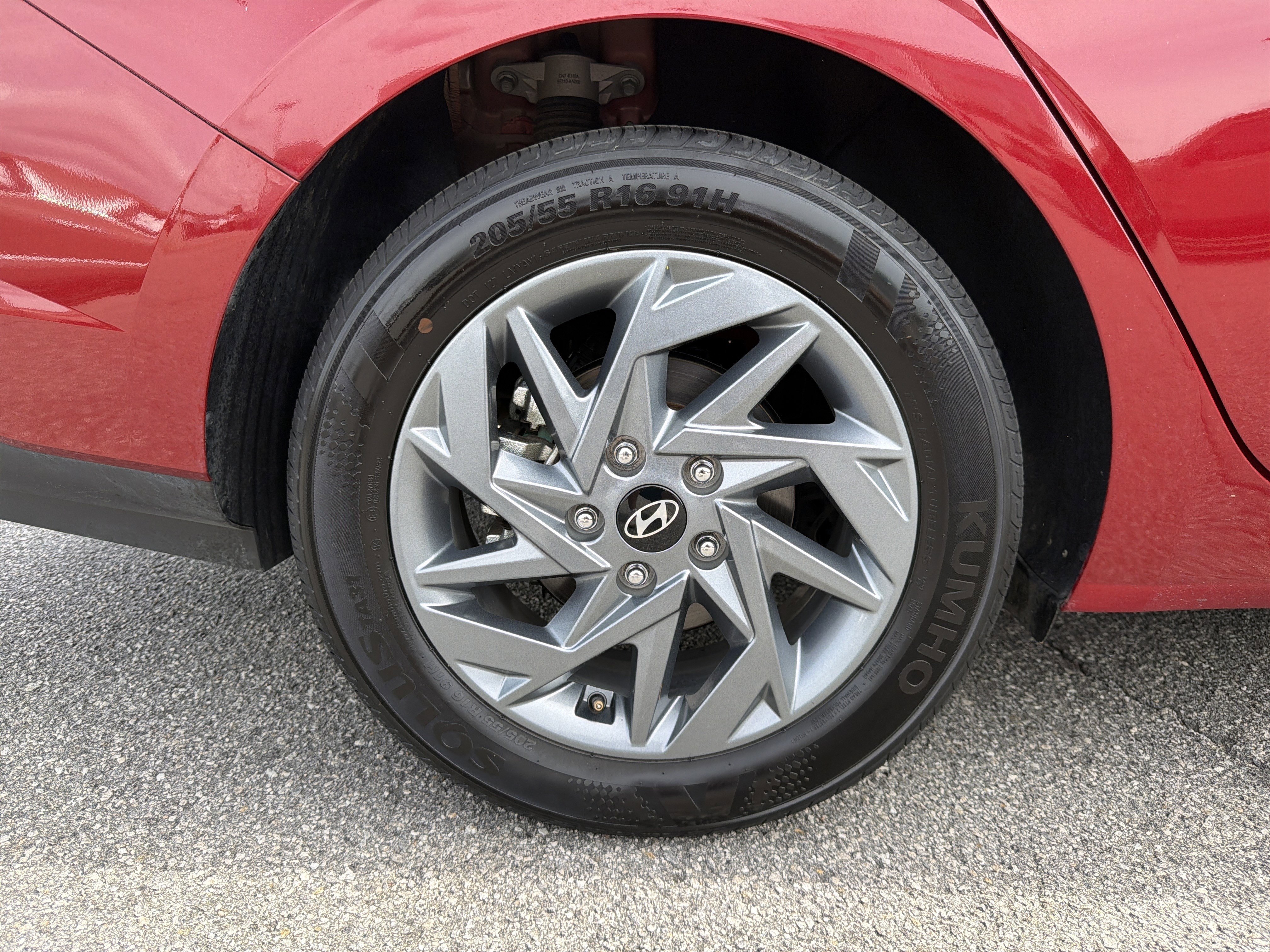 Used 2024 Hyundai Elantra Blue image 28