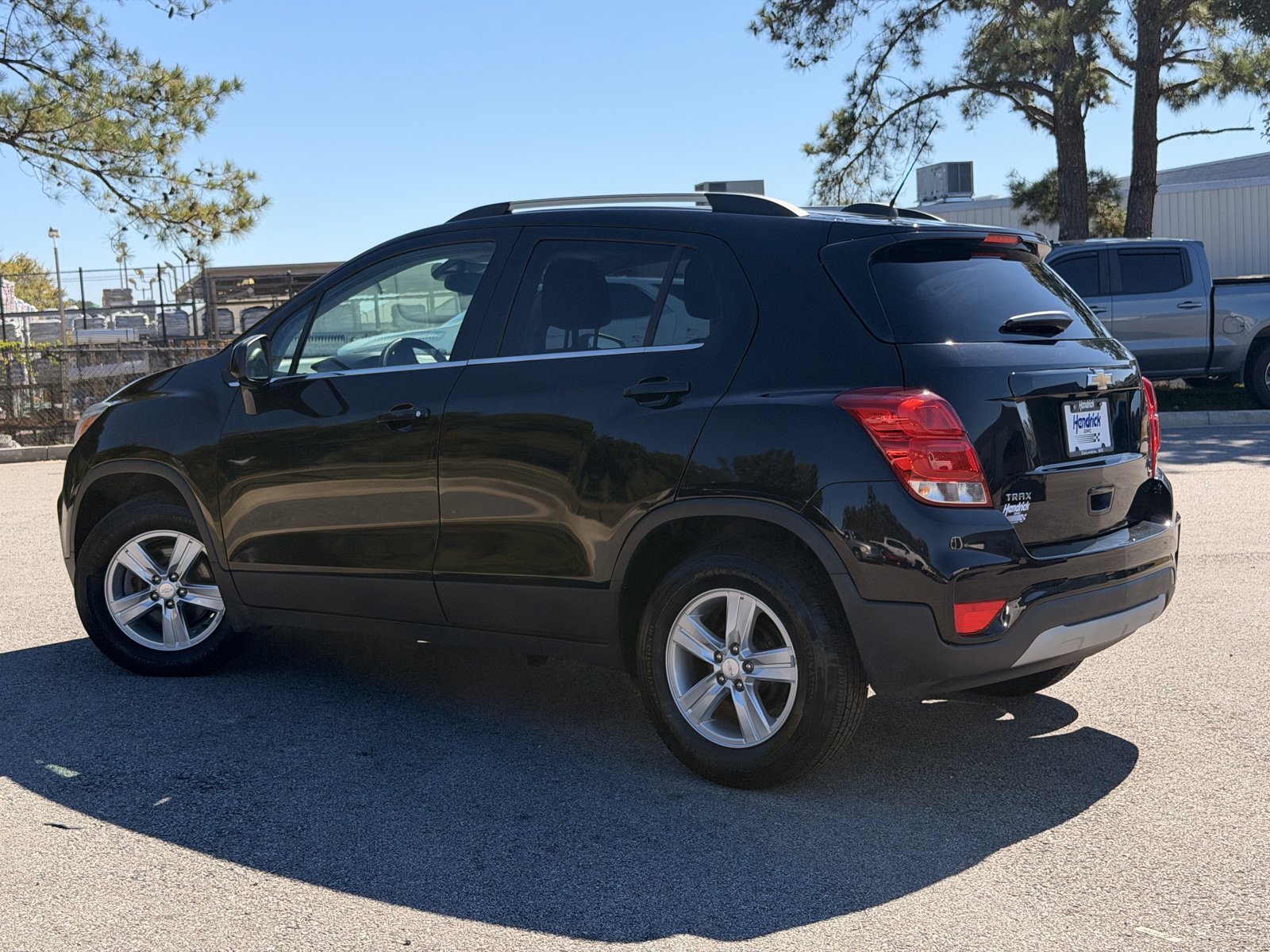 Used 2020 Chevrolet Trax LT FWD image 12