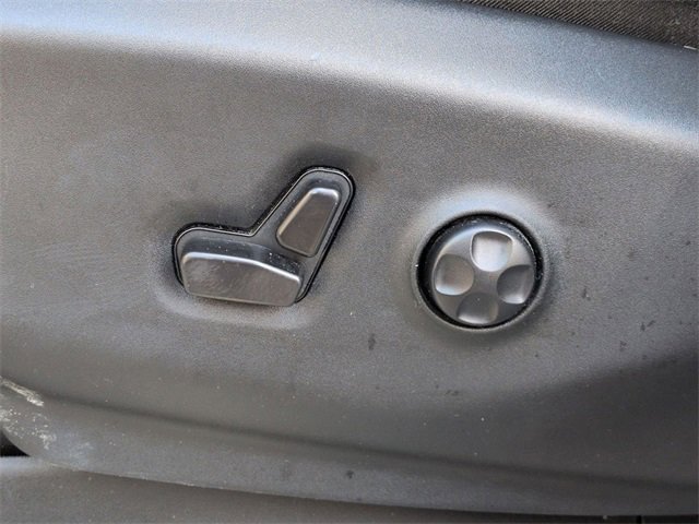 Used 2024 Chrysler Pacifica Touring-L image 13