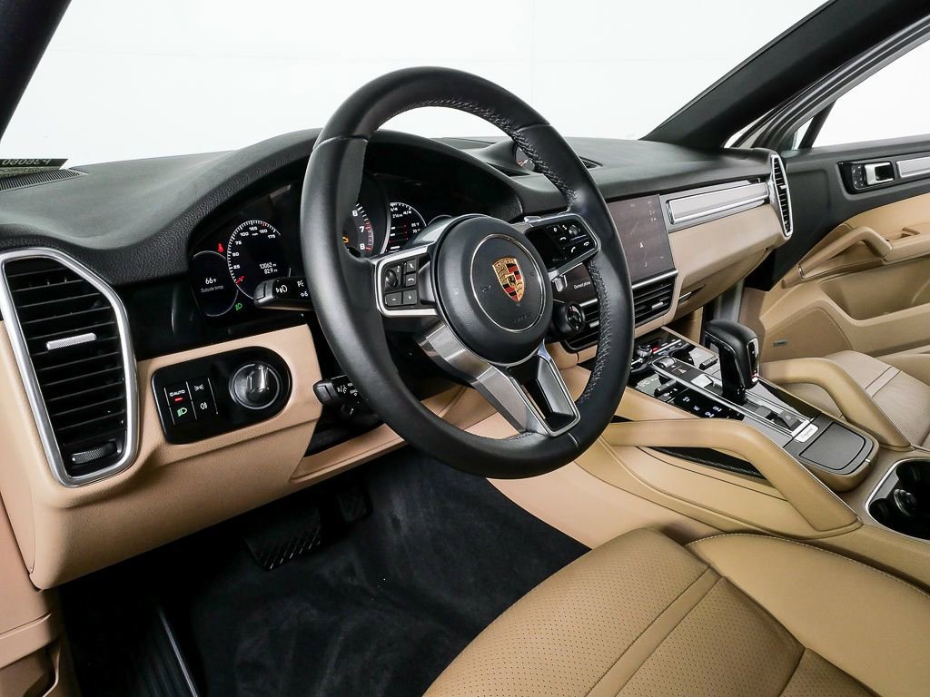 Certified 2023 Porsche Cayenne Platinum Edition AWD/4WD image 4