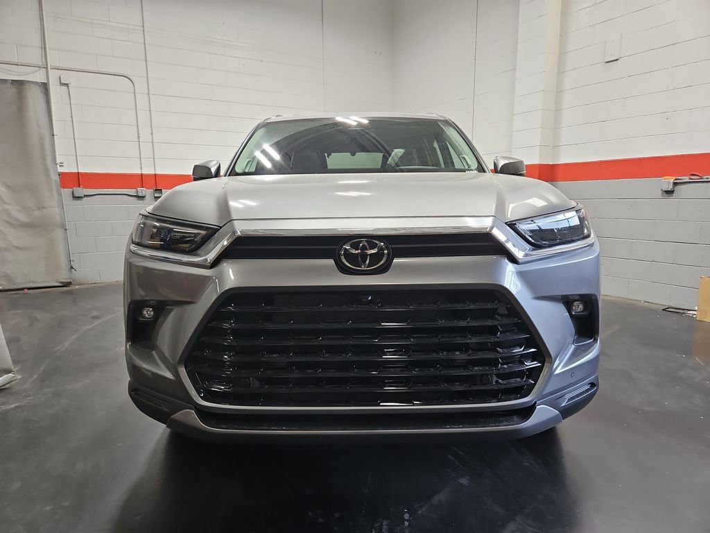 New 2026 Toyota Grand Highlander Platinum image 2