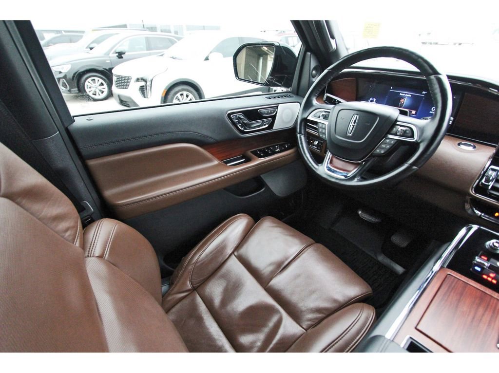 Used 2022 Lincoln Navigator L Reserve image 8