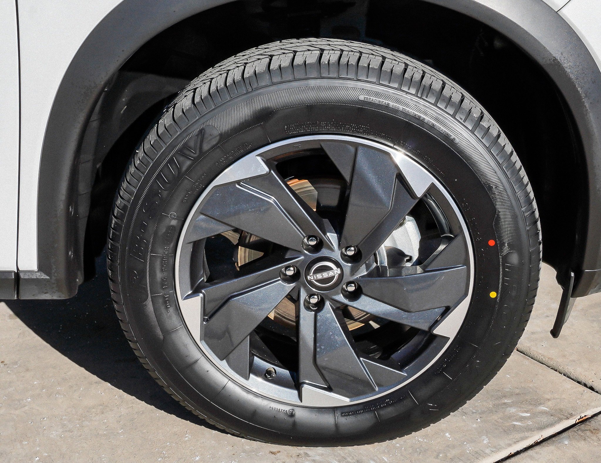 Used 2025 Nissan Rogue SV image 10