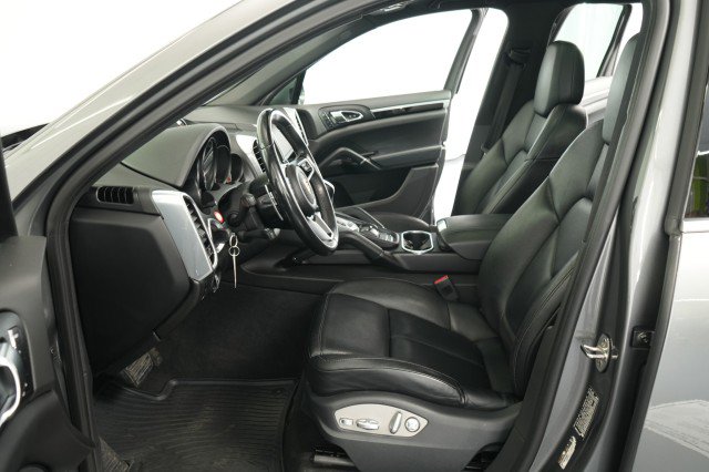 Used 2016 Porsche Cayenne image 29