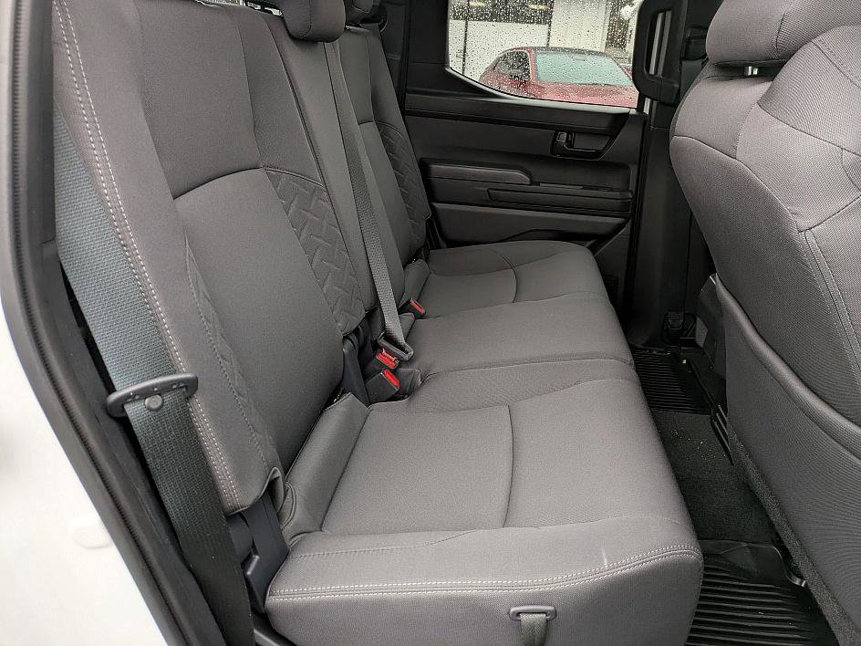 Used 2024 Toyota Tacoma SR image 6