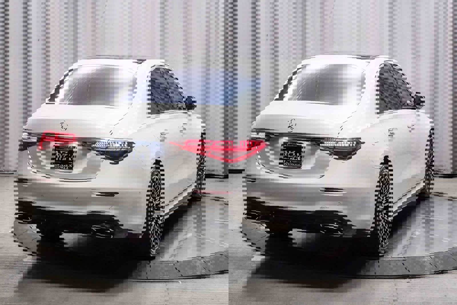 Certified 2022 Mercedes-Benz S 500 4MATIC image 4