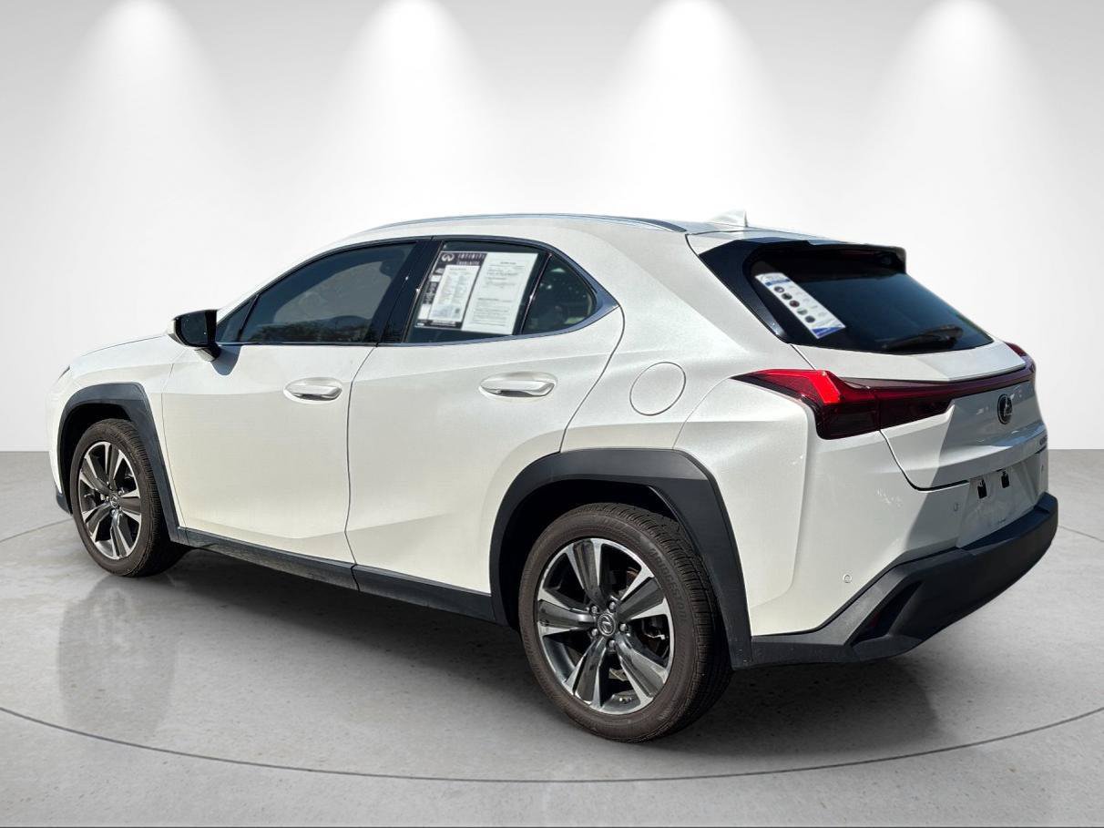 Used 2021 Lexus UX 200 w/ Premium Package FWD image 3