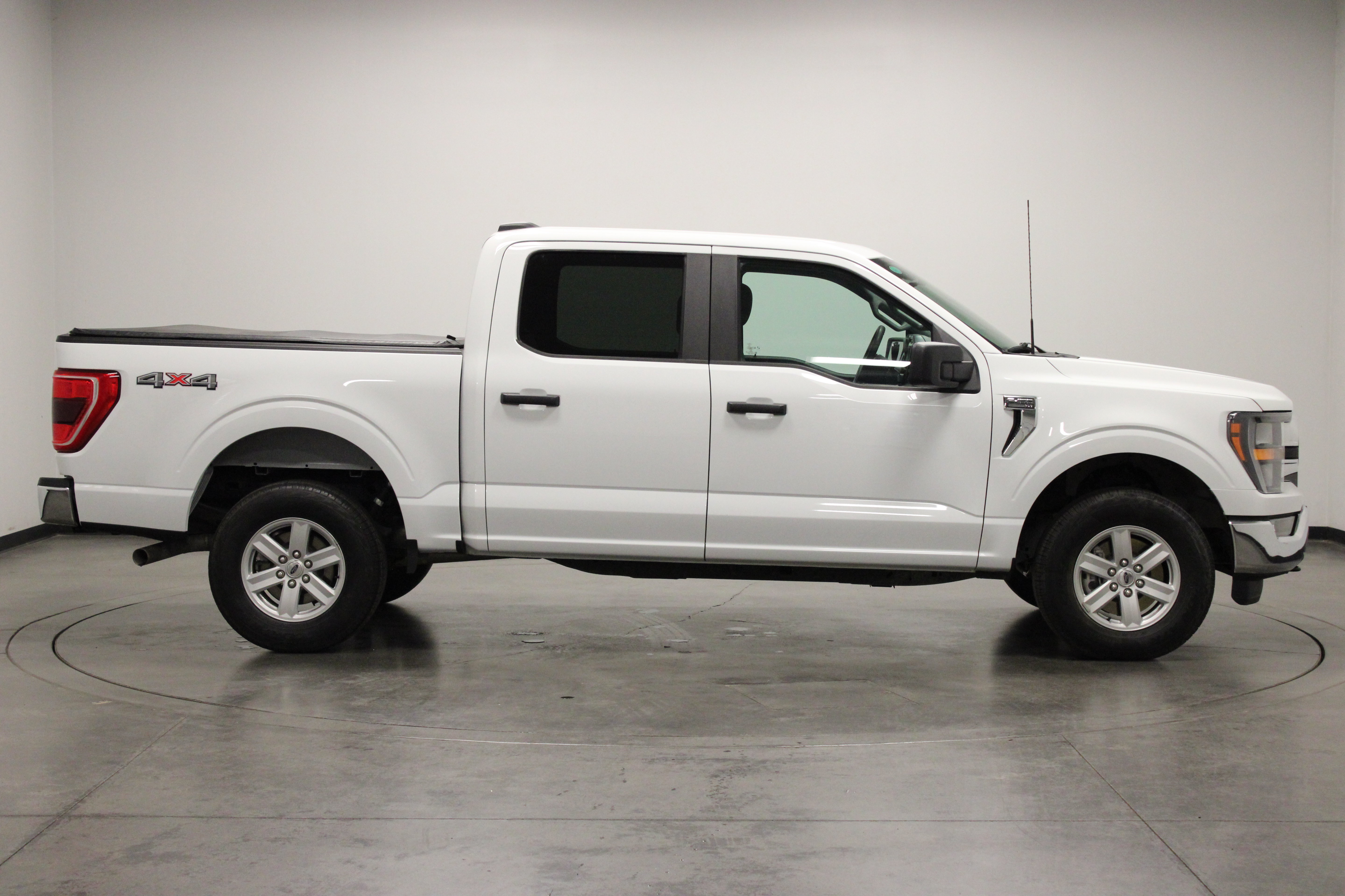 Used 2023 Ford F150 XLT AWD/4WD image 9