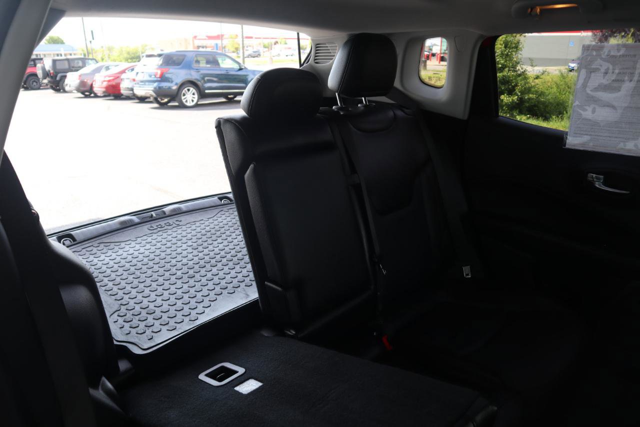 Used 2020 Jeep Compass Trailhawk w/ Leather Interior Group AWD/4WD image 54