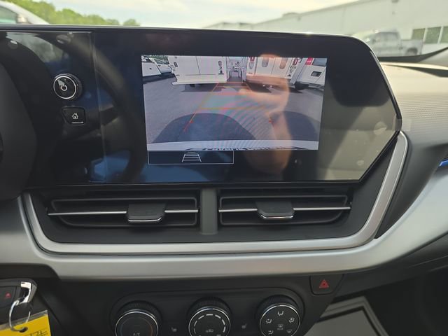 New 2026 Chevrolet Trax LS w/ LS Convenience Package FWD image 14